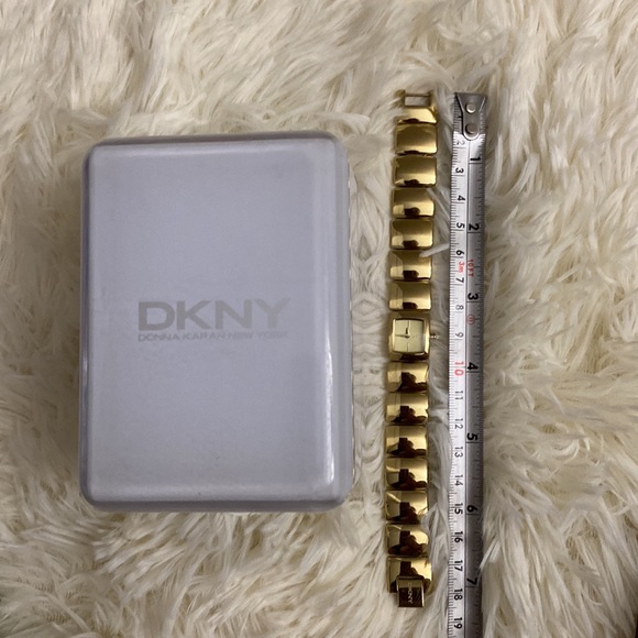 DKNY Ladies Watch - Picture 8 of 8